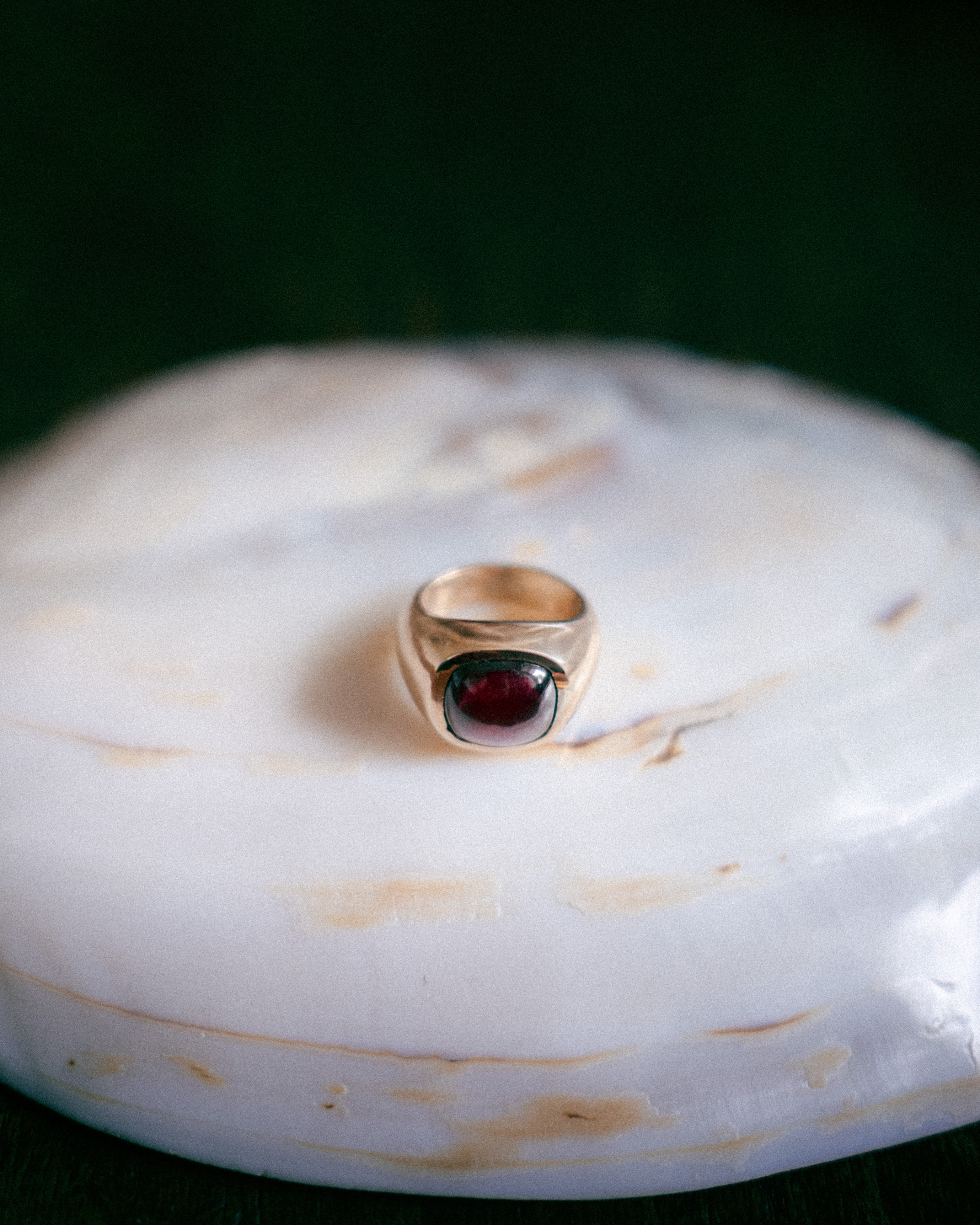 Anello Bottega Agata con pietra rossa